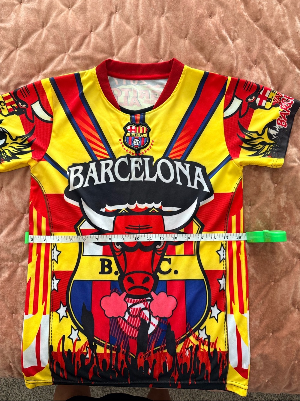 Barcelona Kids' Yellow & Red Graphic Tee Chicago Bulls style, size kids medium.